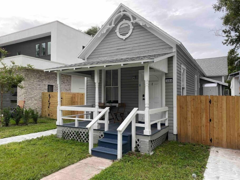 Cozy Studio Bungalow Steps To Armature Works تامبا المظهر الخارجي الصورة