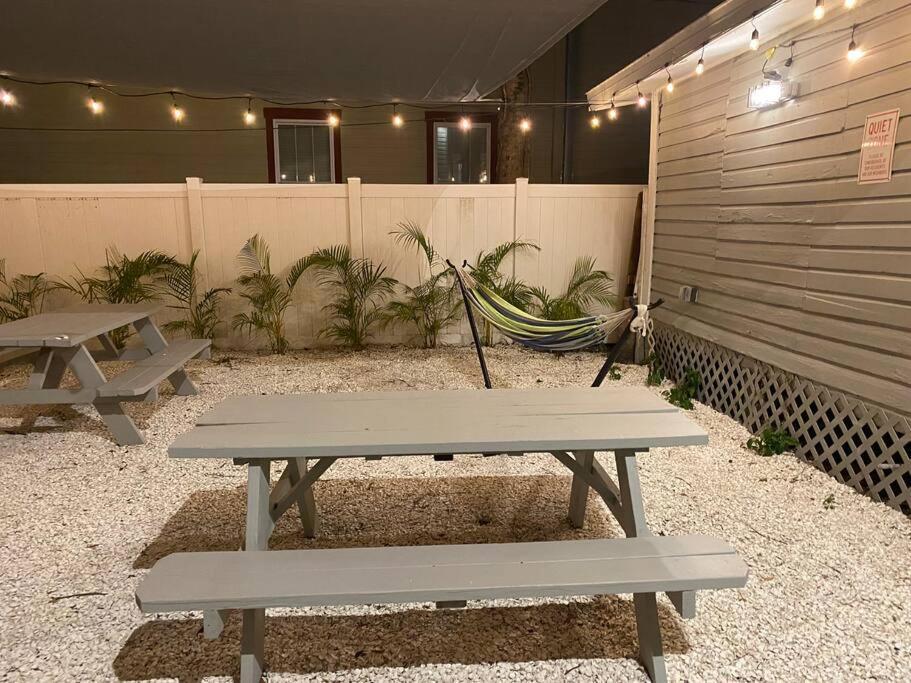 Cozy Studio Bungalow Steps To Armature Works تامبا المظهر الخارجي الصورة