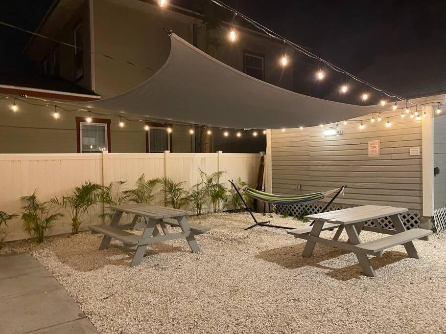 Cozy Studio Bungalow Steps To Armature Works تامبا المظهر الخارجي الصورة